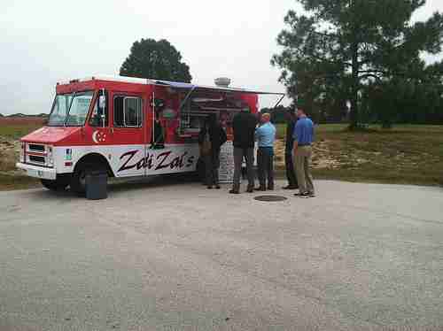 Zai Zais food truck gives students choices, cafeteria alternative