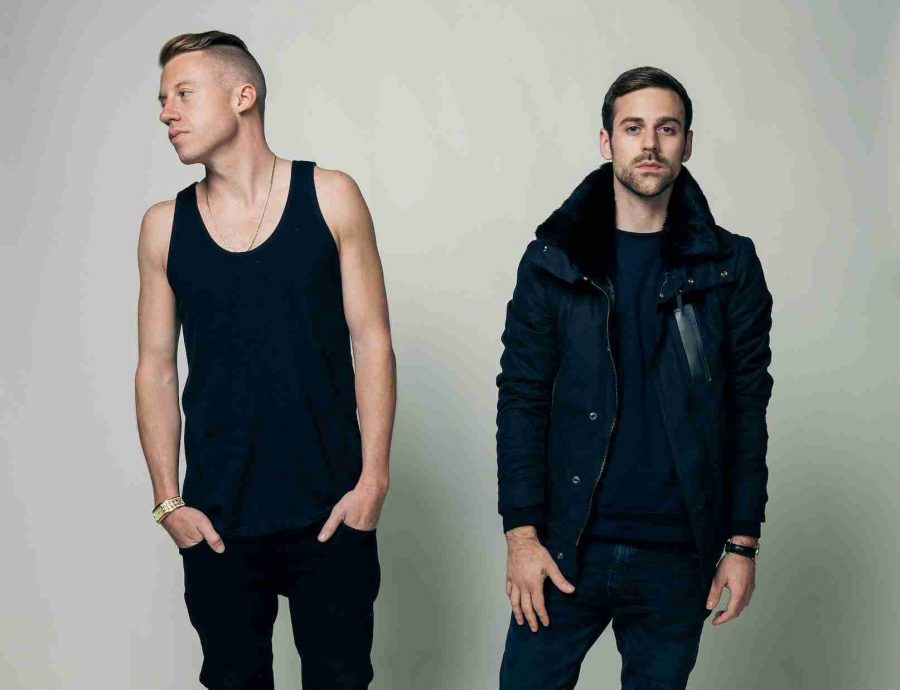 Macklemore & Ryan Lewis studio album ‘The Heist’ debuted at No. 2 on Billboard 200.