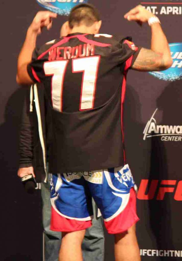 Fabricio+Werdum+wore+his+Orlando+Predators+jersey+to+the+UFC+on+FOX+11+weigh-ins+last+weekend.+