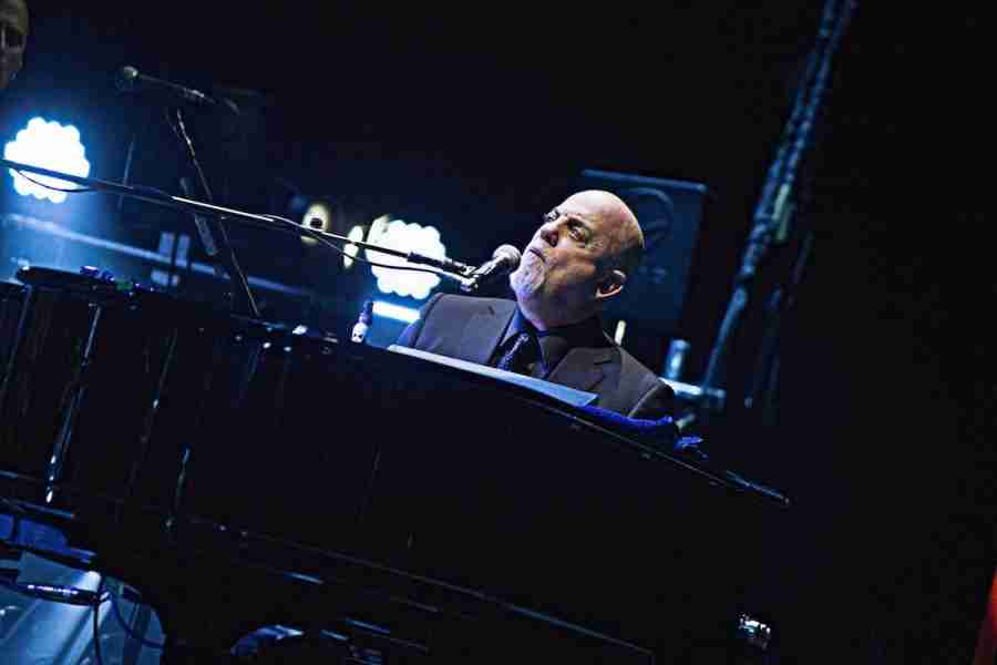 Billy Joel performing on new Years Eve at Amway Center, in Orlando, Florida on Wednesday, Dec. 31. (Ty Wright / Valencia Voice)