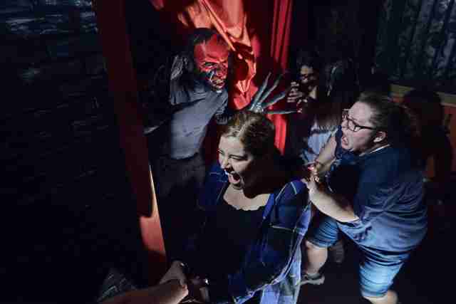 Behind the Scenes with a Halloween Horror Nights Scare Actor