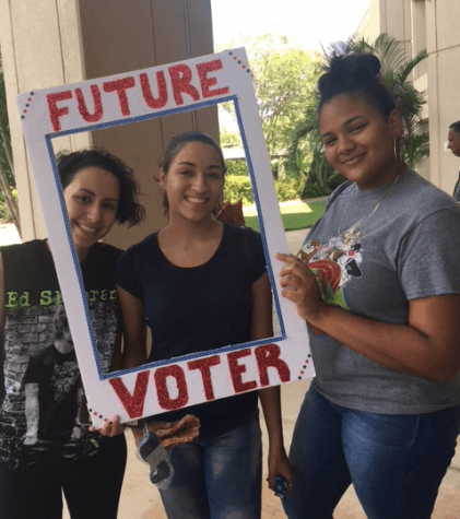 Valencia College students attend #NationalVoterRegistrationDay event on East Campus.
