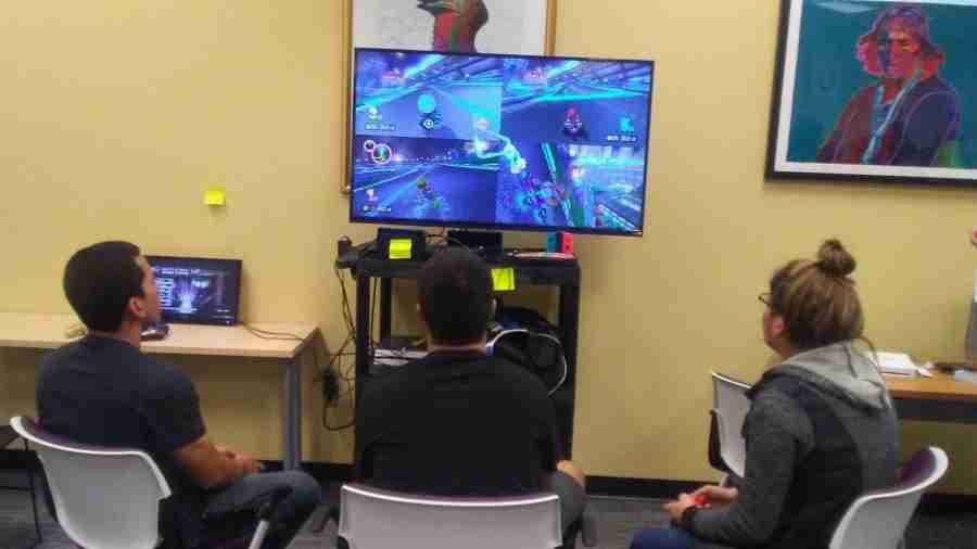 Pop Culture Club Holds March Madness Video Game Tournament