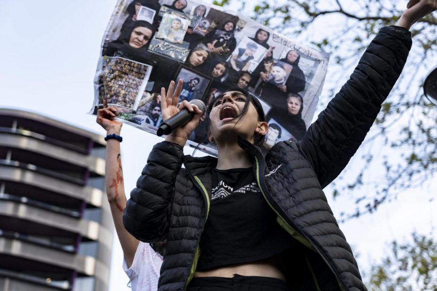 "Solidarity with Iranian Protests" Countries across the world hosted rallies in response to the injustices of Iranian women. 