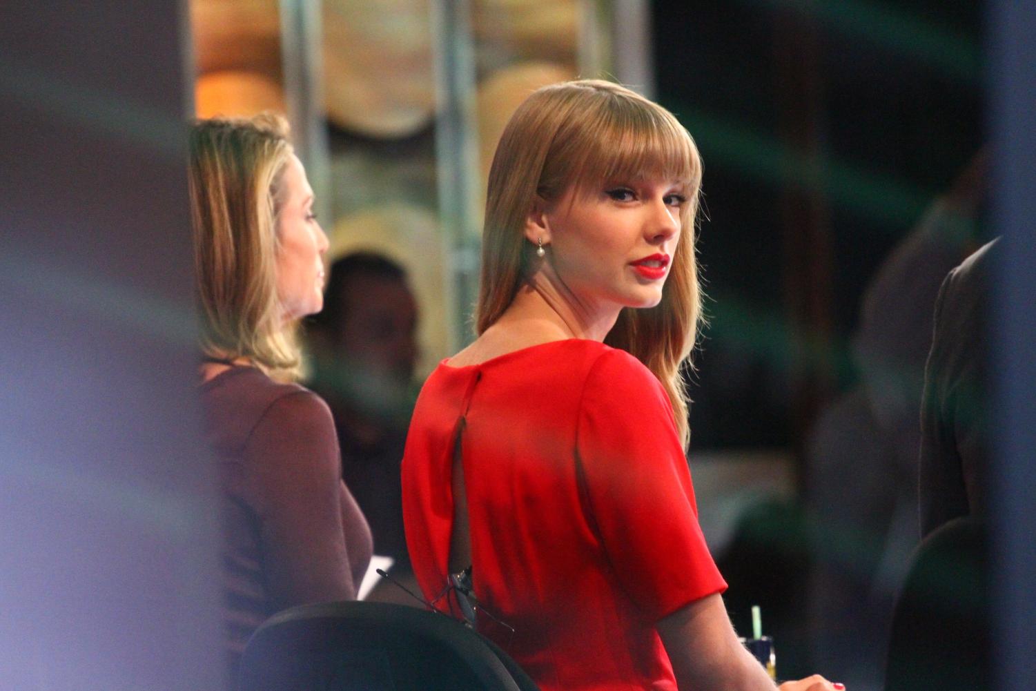 Taylor Swift Breaks Down Red – Music Connection Magazine