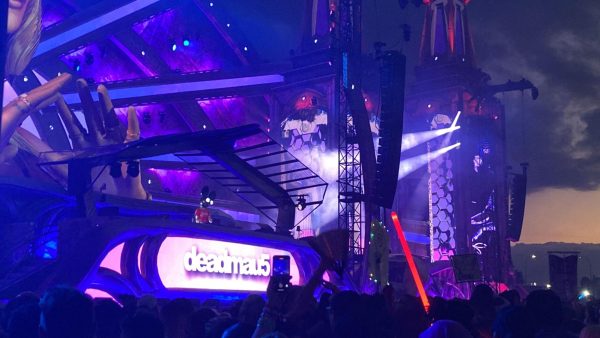 DJ Deadmau5 performing at the EDC main stage Kinetic Field.  