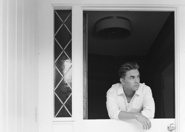 Navigation to Story: Singer-Songwriter Jesse McCartney’s ‘All’s Well’ EP Releases April 5, Orlando Tour Stop Announced
